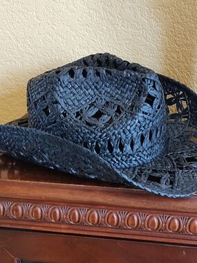 Black Woven Straw Cowboy Hat for Women — Classic Open-Weave Design